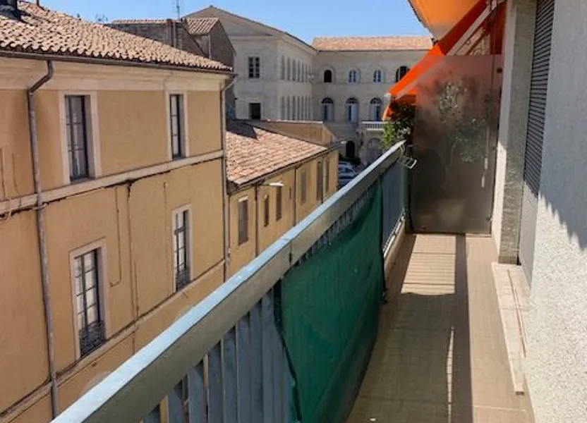 Appartement Rue Ruffi à Nîmes