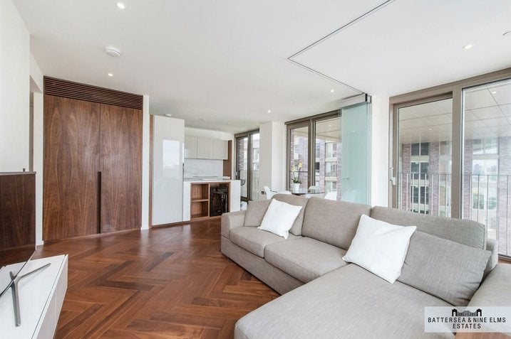 Flat New Union Square in Greater London