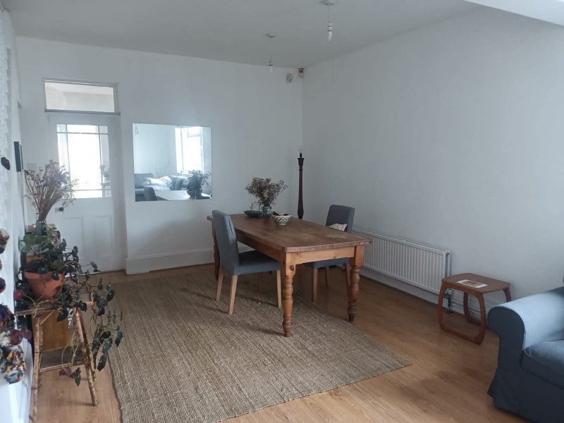 Room Carbuncle Passage in Greater London