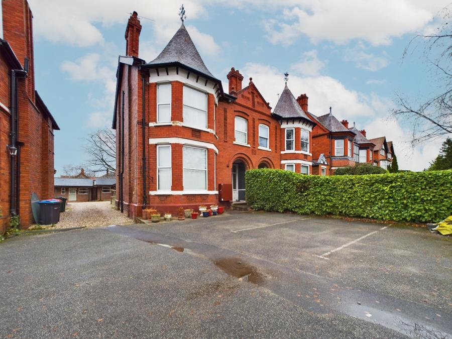 Flat Hoole Road in Chester