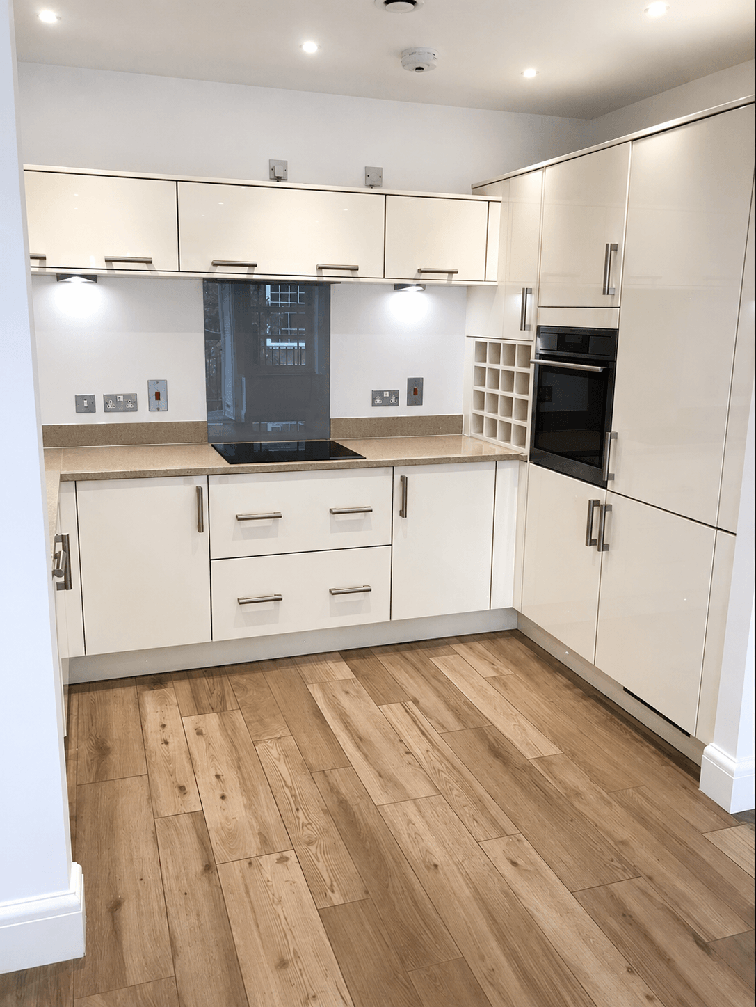 Flat Marian Gardens in Greater London