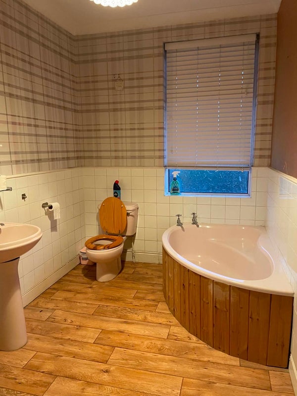 Room Compton Street in Chesterfield