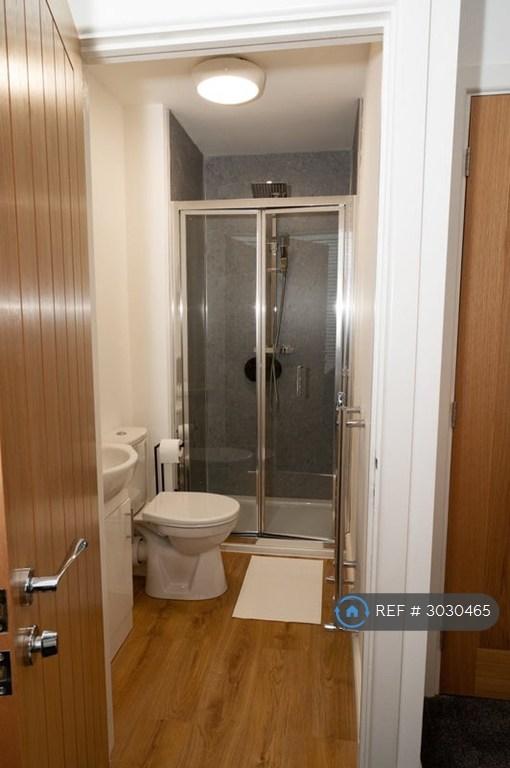 Room Priory Road in Liverpool