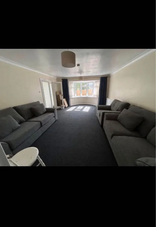 Room Rickards Close in Greater London