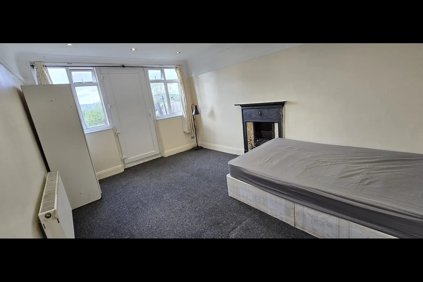 Room Windermere Avenue in Greater London