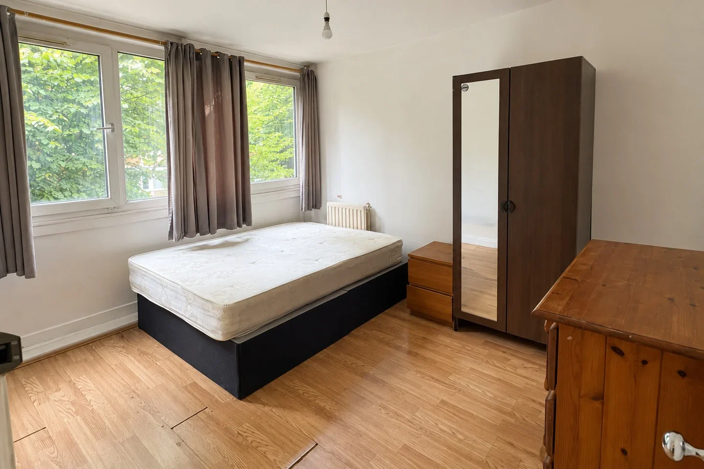 Room Harbridge Avenue in Greater London