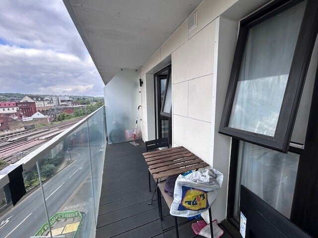 Flat Midland Road in Luton