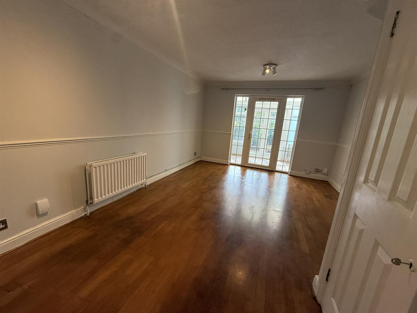 Flat Denham Way in Hertsmere