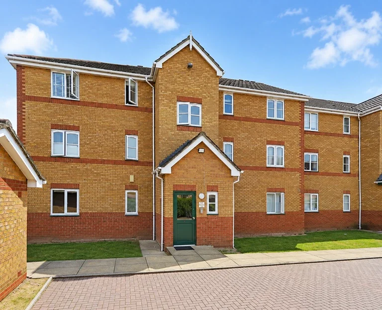 Flat Kingweston Close in Greater London