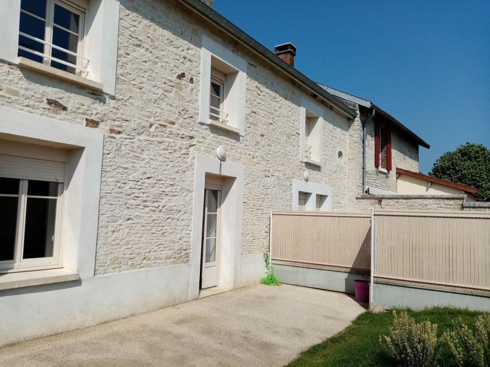 House Rue de la Montagne in Bayel