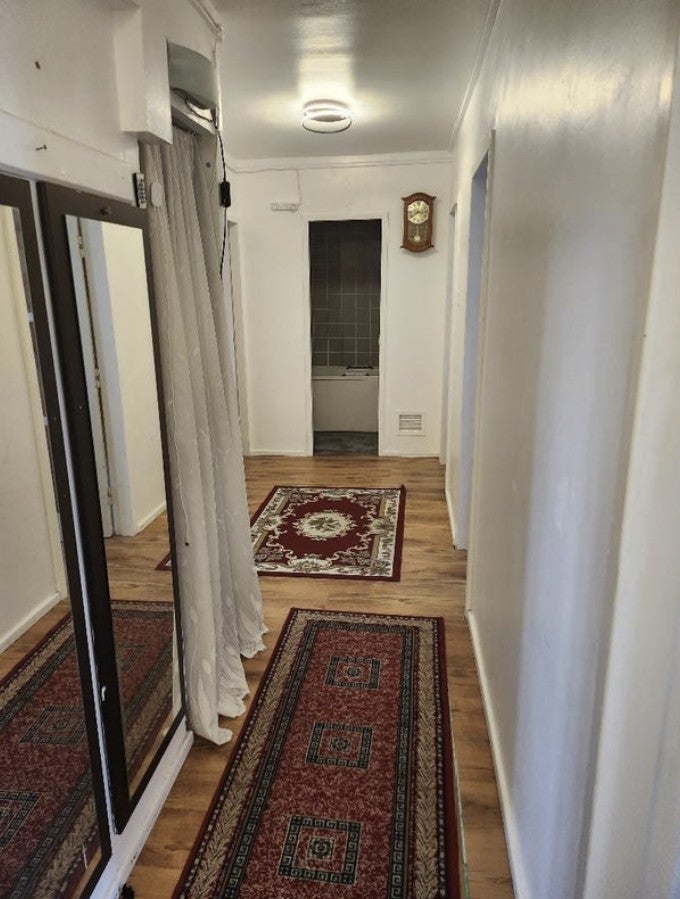 Room Gloucester Way in Greater London