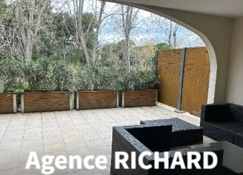Appartement Avenue des Platanes à Six-Fours-les-Plages