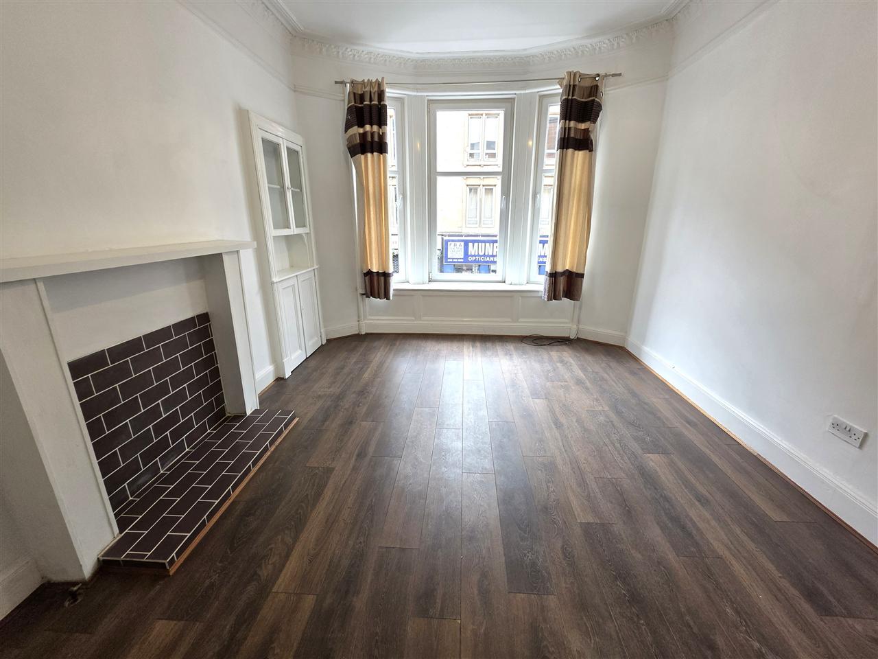 Flat Hampden Terrace in Glasgow