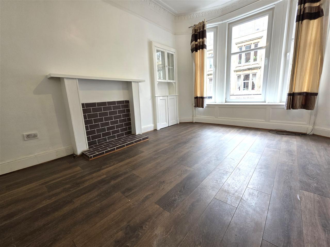 Flat Hampden Terrace in Glasgow