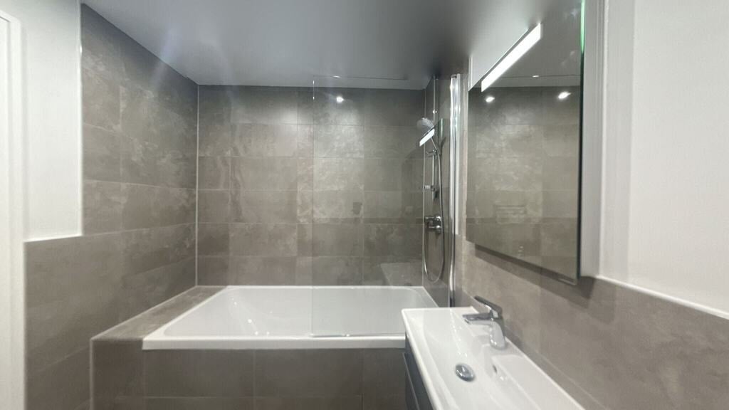 Flat Humphry Repton Lane in Greater London