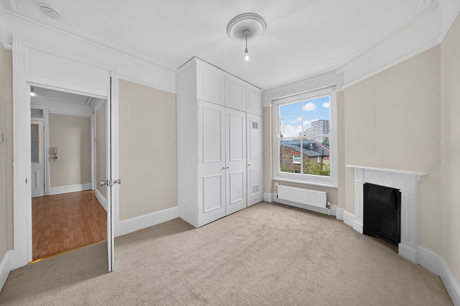 Flat Cambridge Road in Greater London