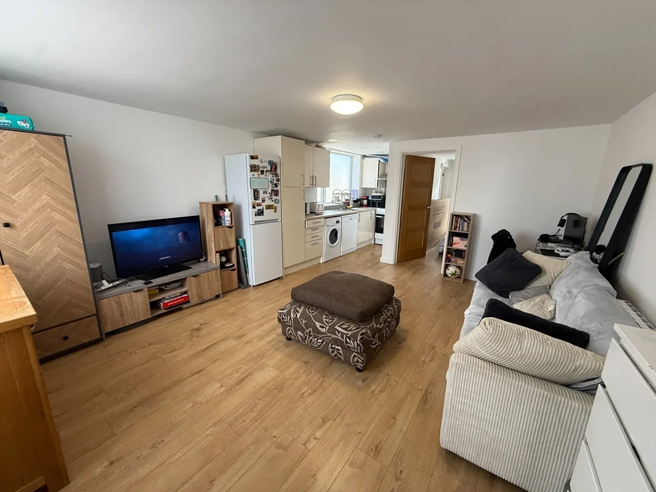 Flat Rennishaw Way in Northampton