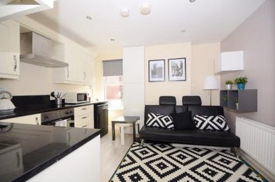 Flat Eglantine Avenue in Belfast