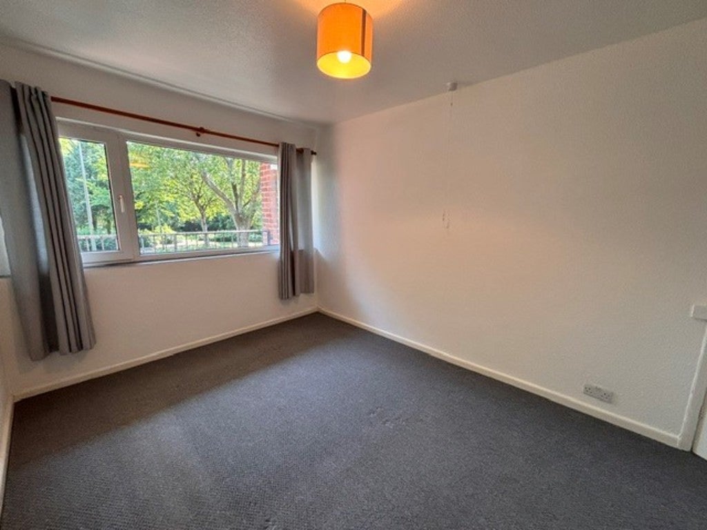 Flat Brookside Road in Preston