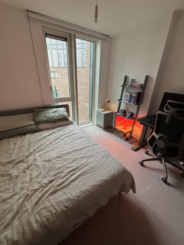 Room Bethnal Green Road in Greater London