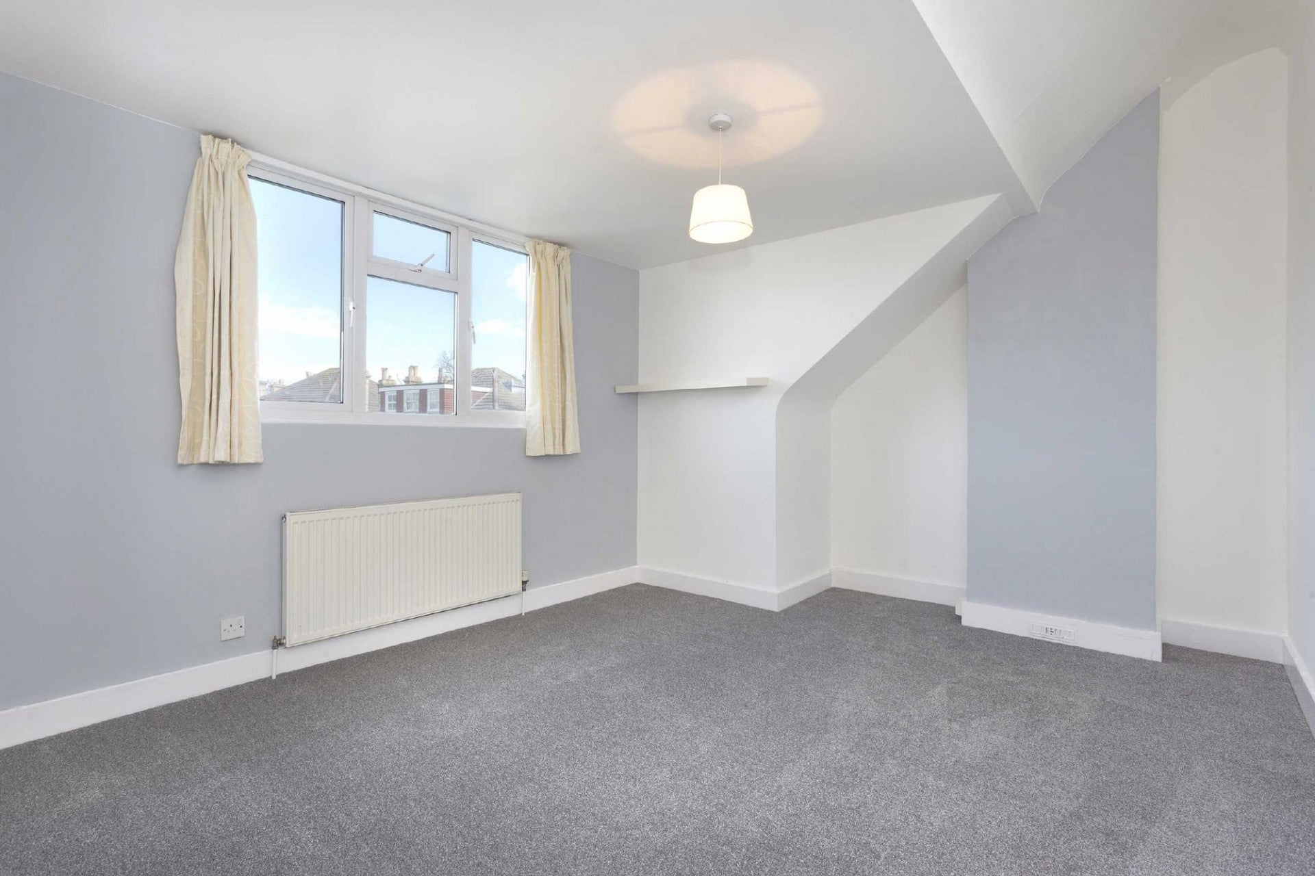 Flat Wilbury Avenue in Portslade by Sea