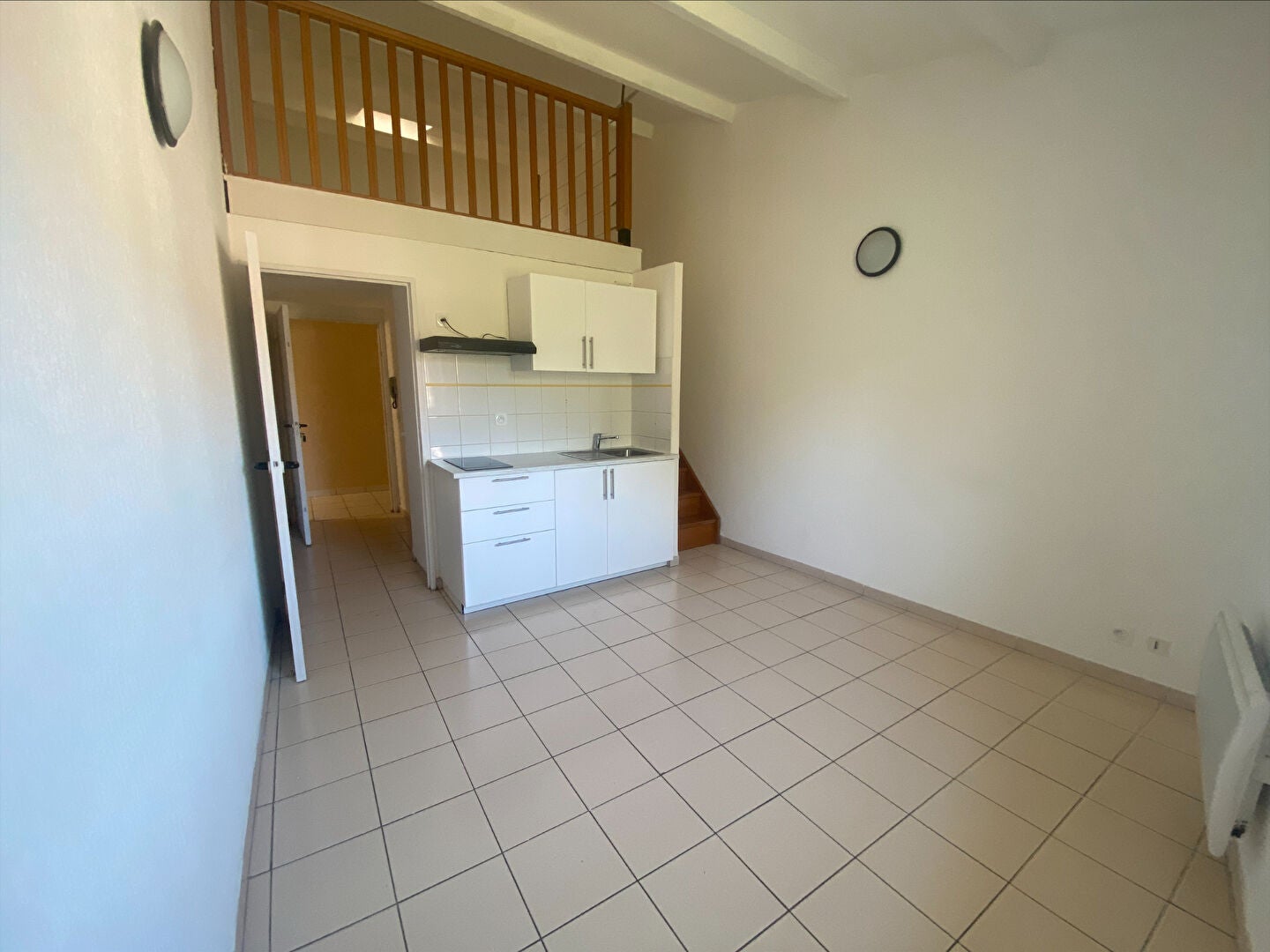 Flat Place de Gueydan in Gardanne