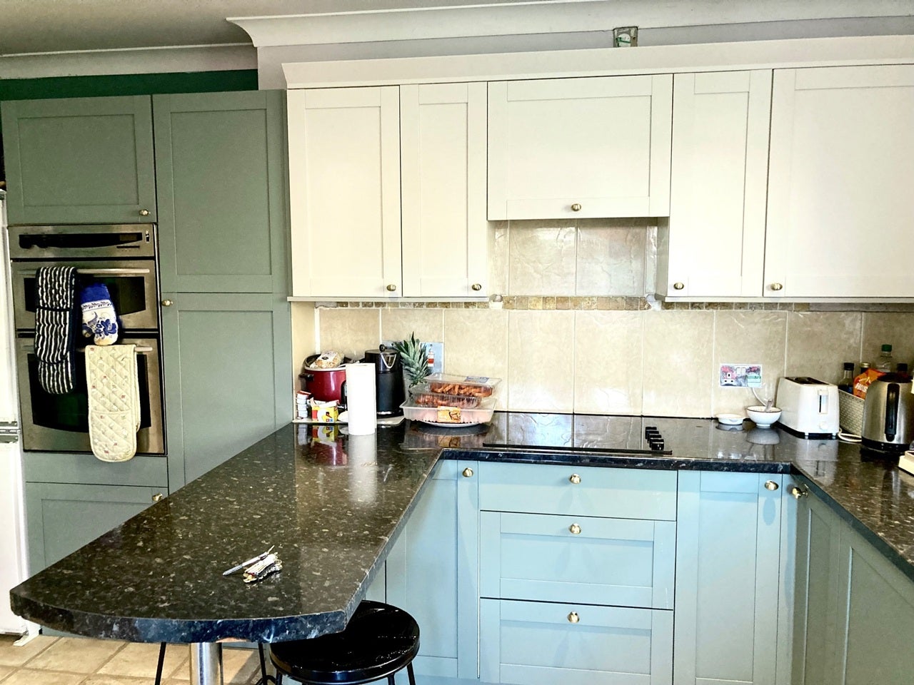 Room Lilac Avenue in Hull