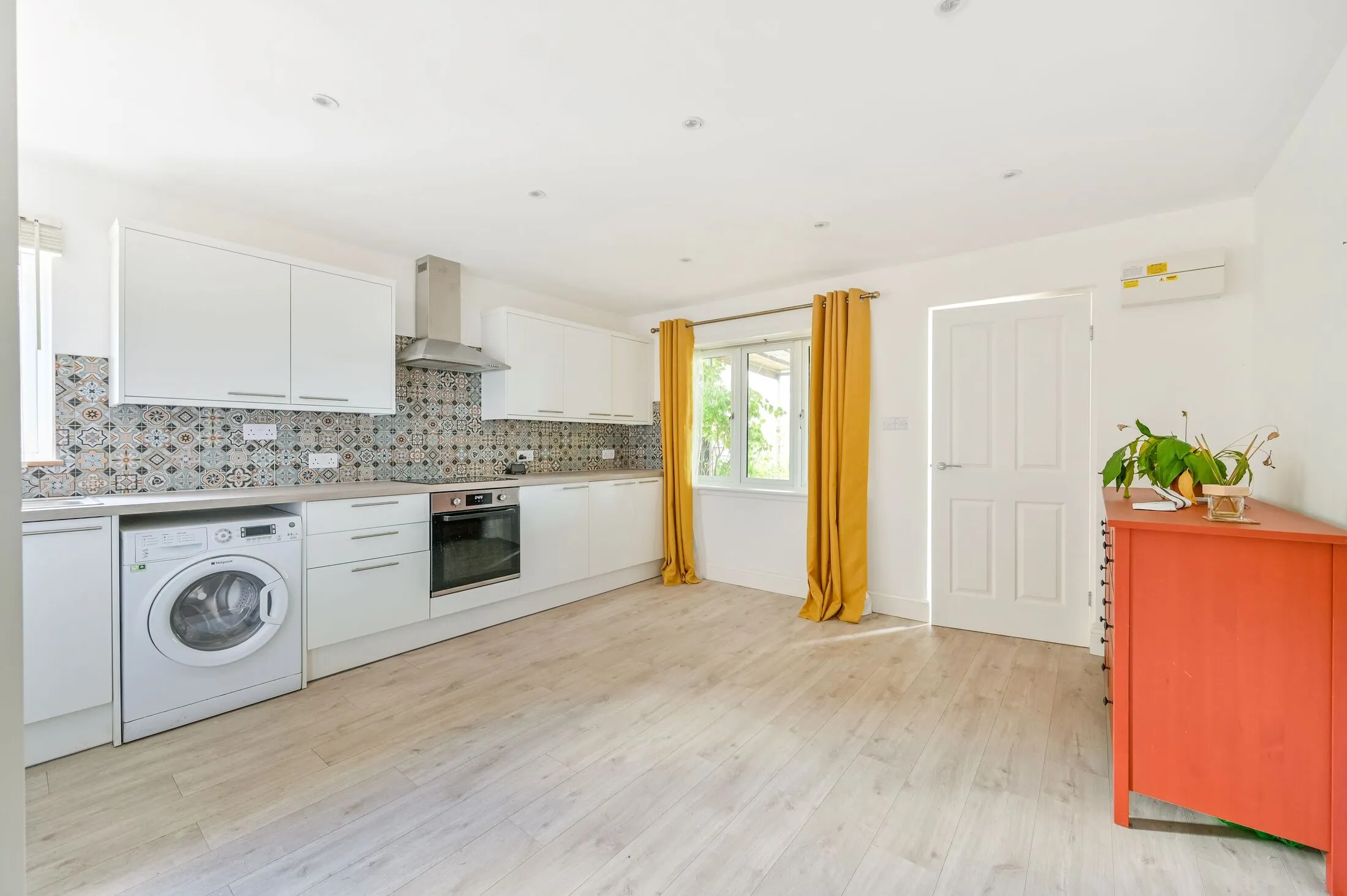Flat Weavers Close in Greater London
