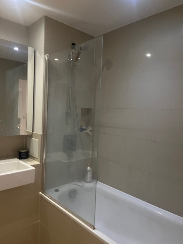 Room Martel Place in Greater London