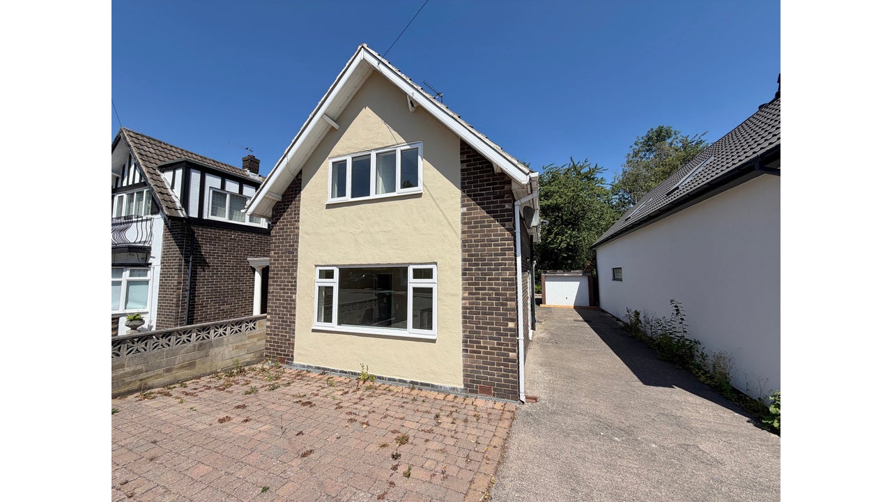 House Reid Park Avenue in Wakefield