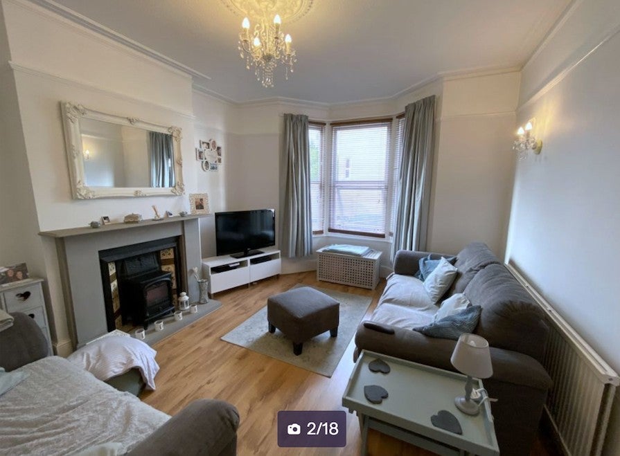 Flat Temple Road in Greater London