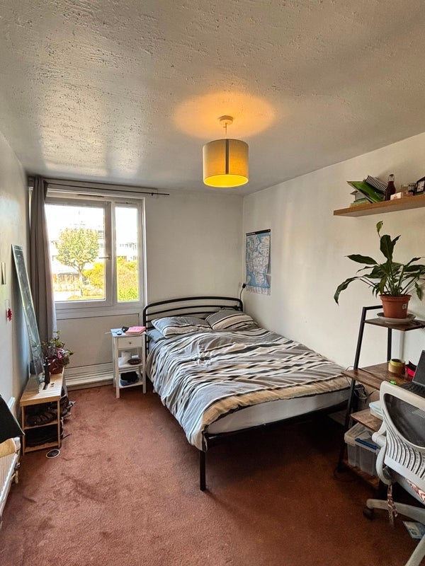 Room Ford Street in Greater London