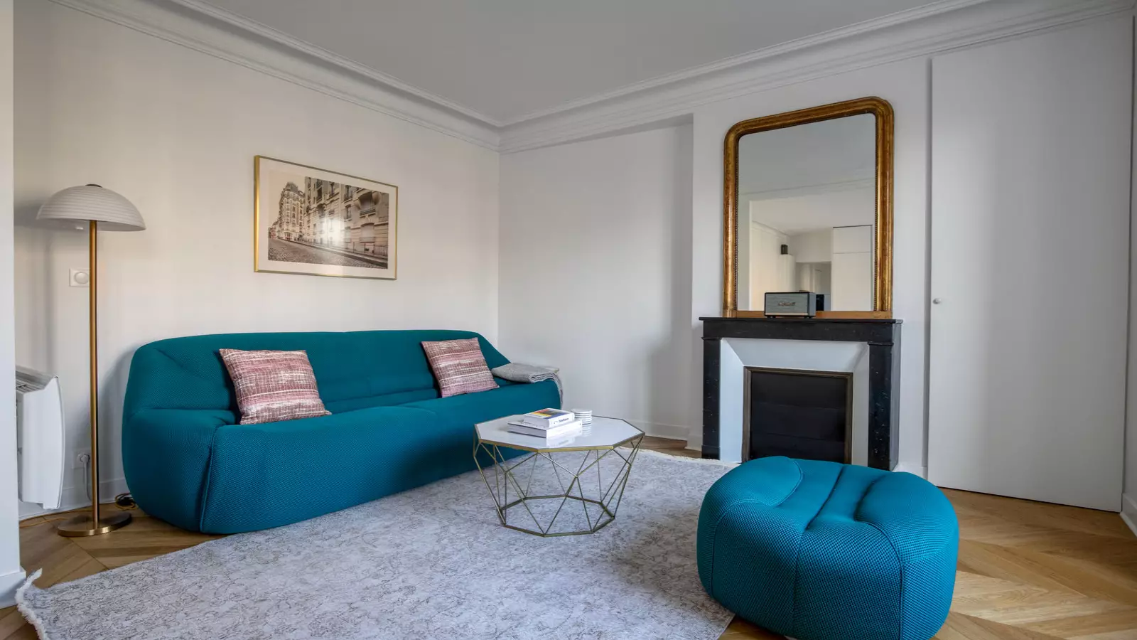 Flat Avenue de Breteuil in Paris