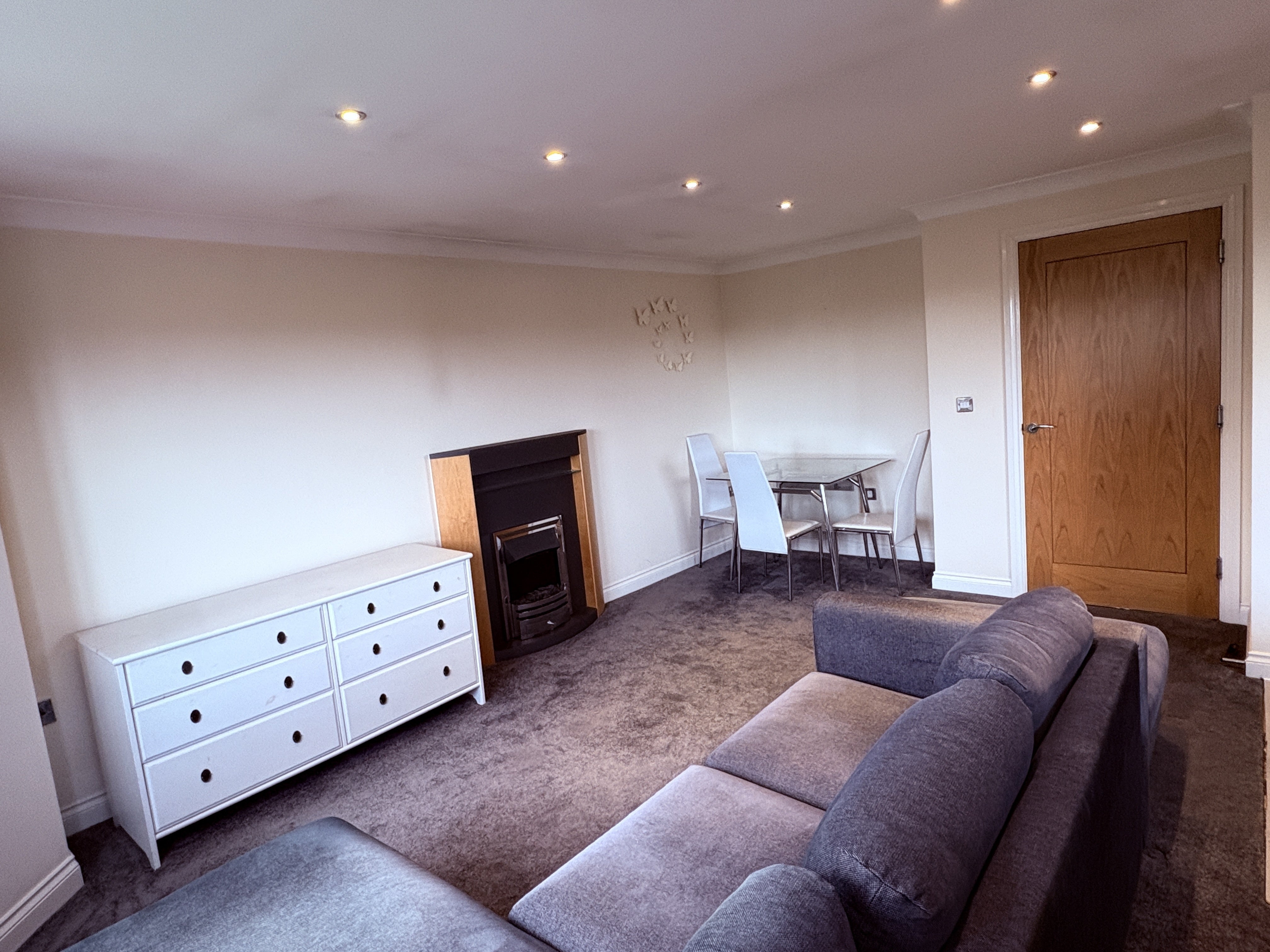 Flat Dingle Close in Radcliffe