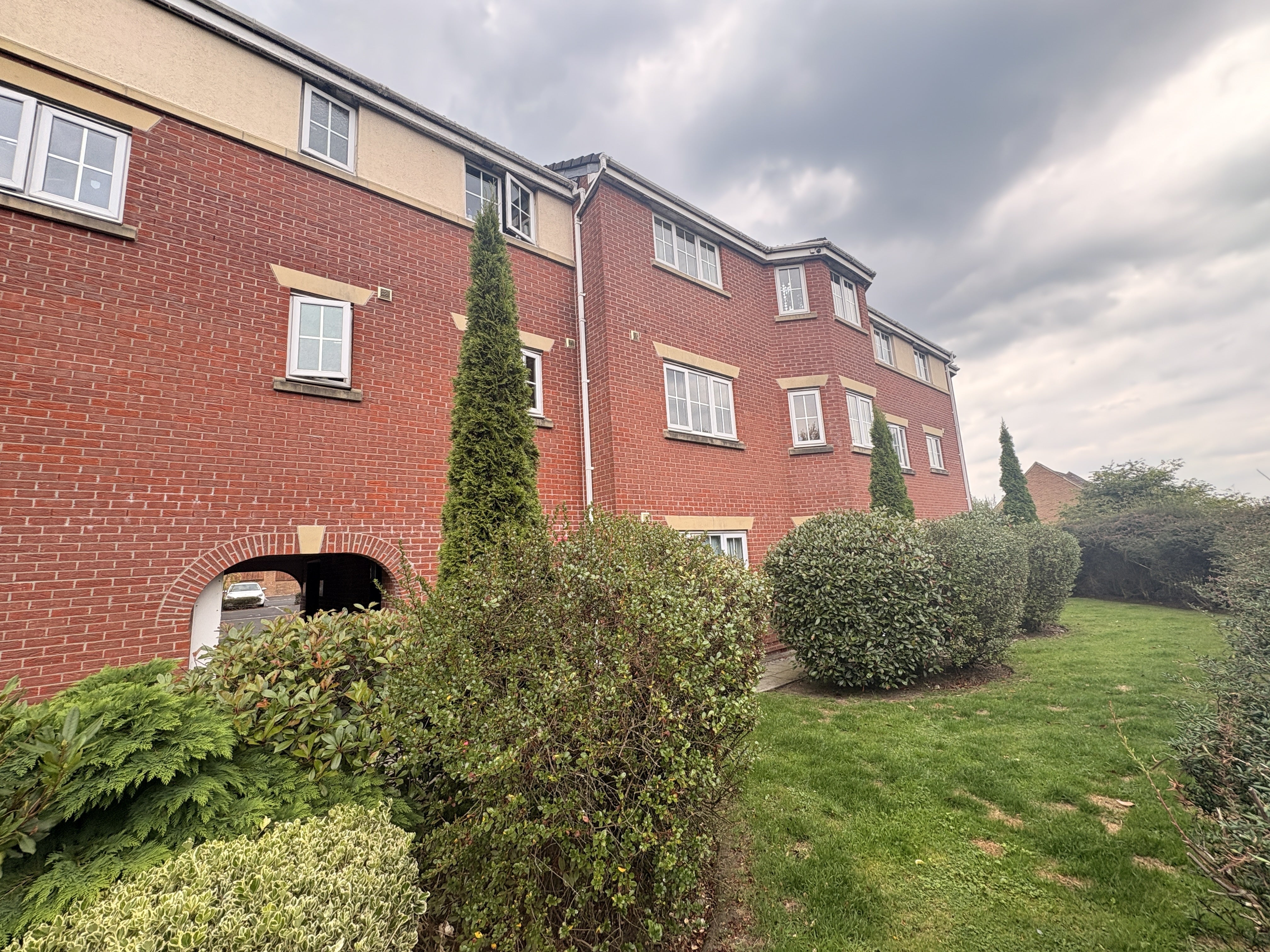 Flat Dingle Close in Radcliffe