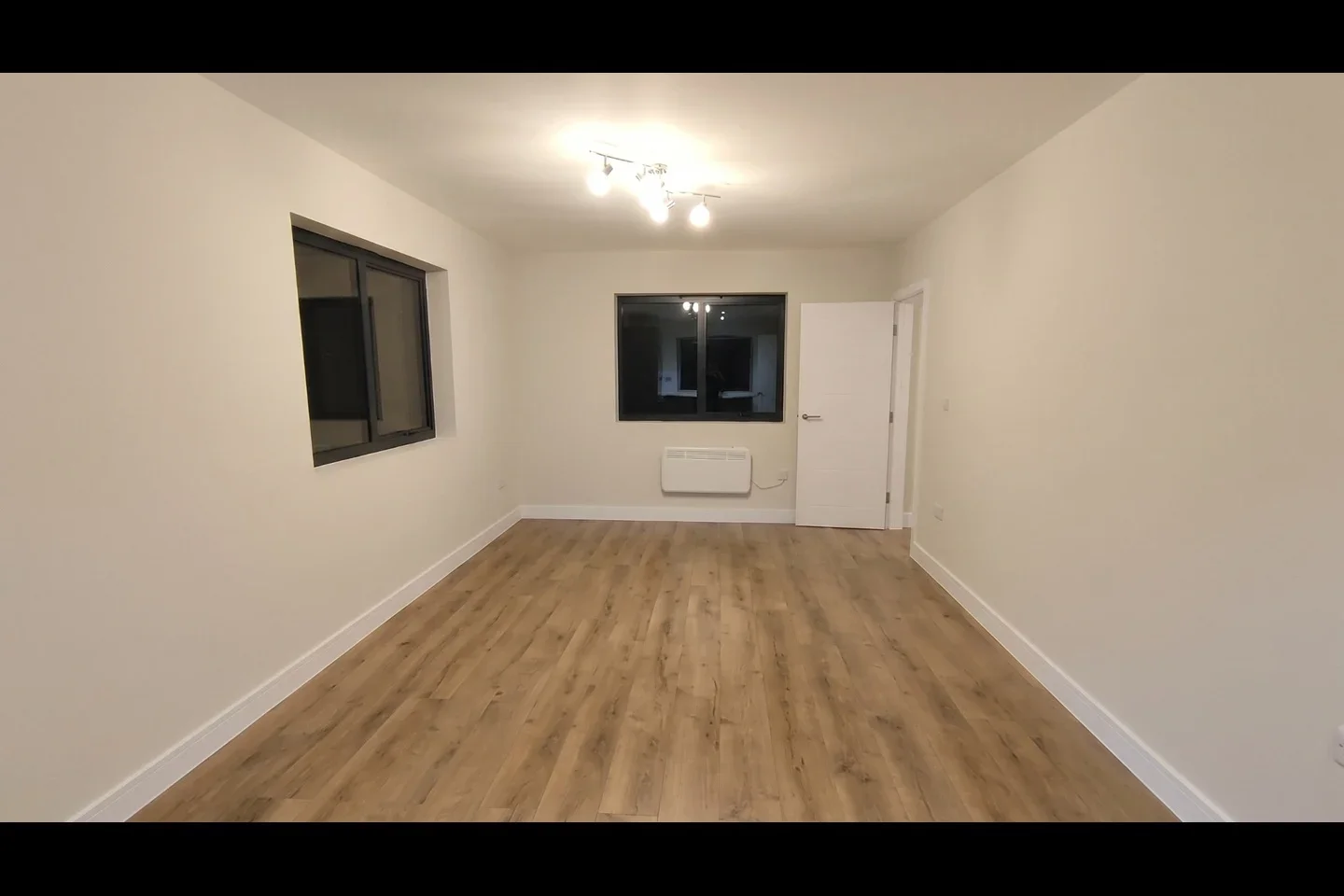 Flat Priory Road in Dartford