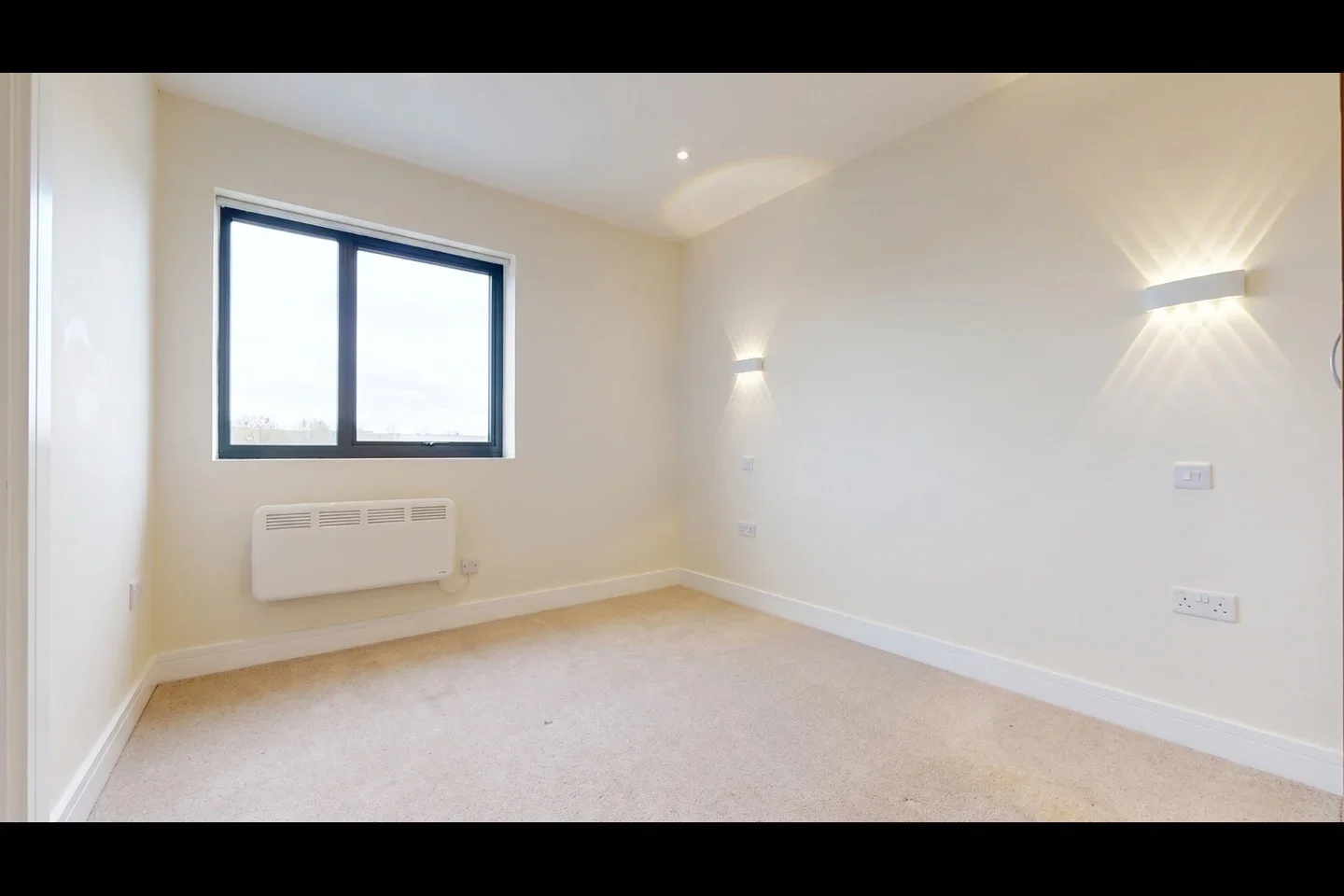 Flat Priory Road in Dartford