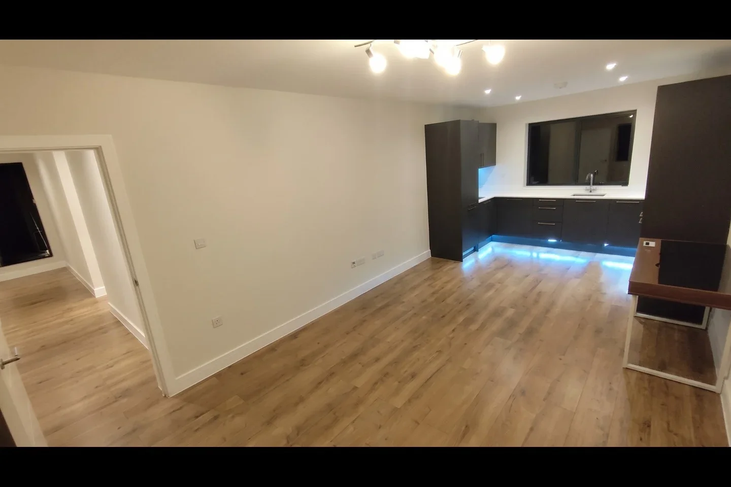 Flat Priory Road in Dartford