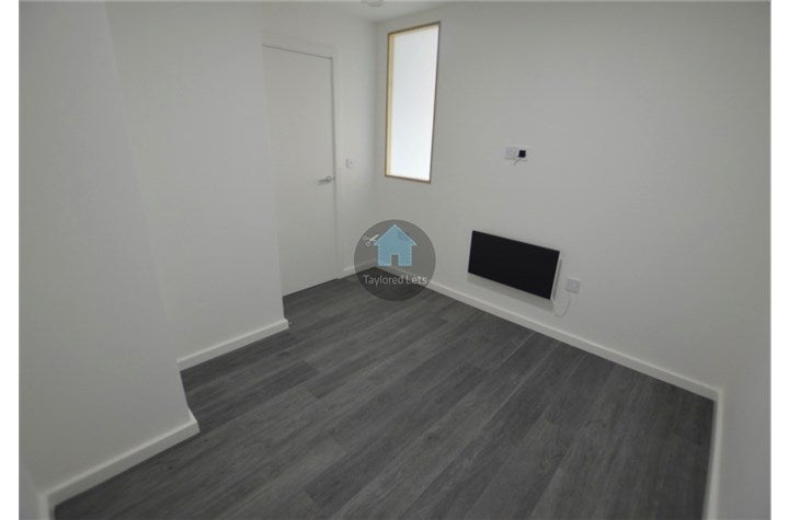 Flat Heaton Road in Newcastle upon Tyne