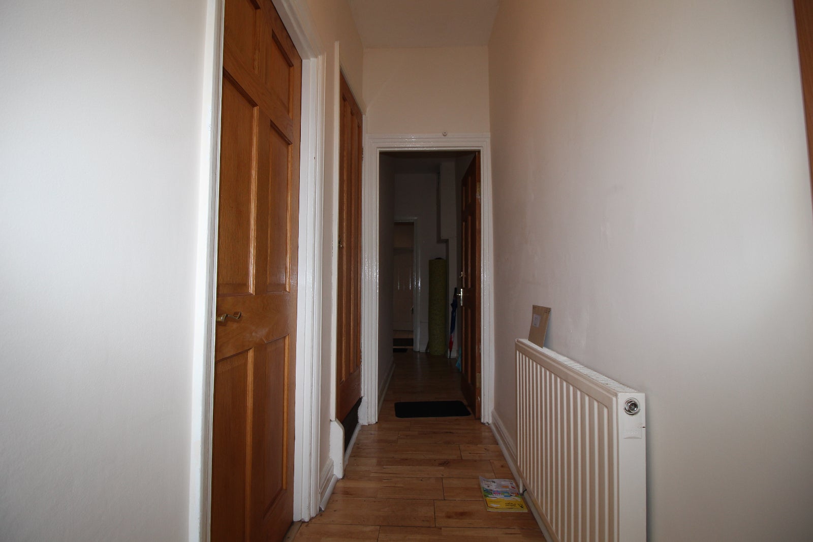 Flat Ilford Lane in Greater London