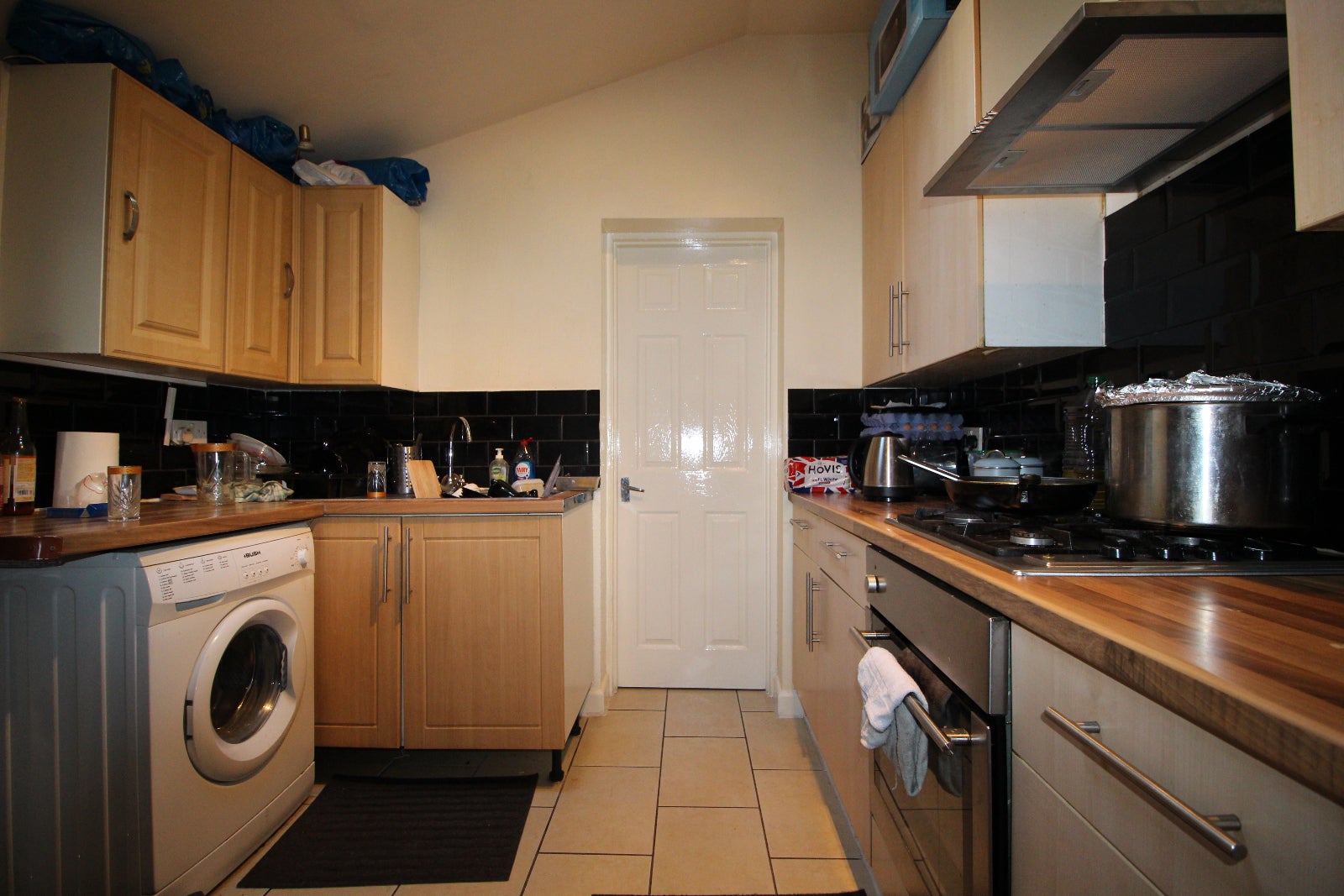 Flat Ilford Lane in Greater London