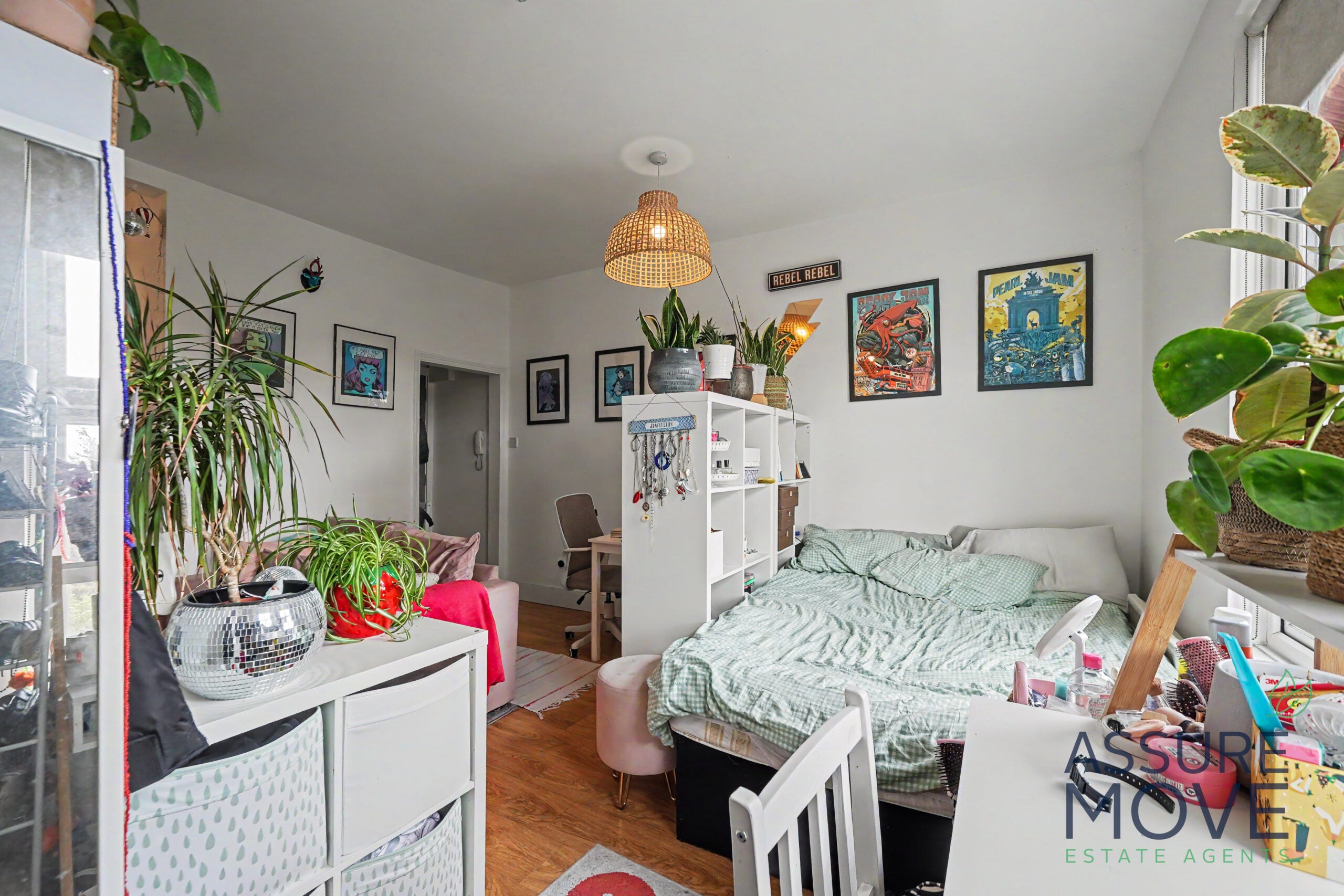 Flat Ulleswater Road in Greater London