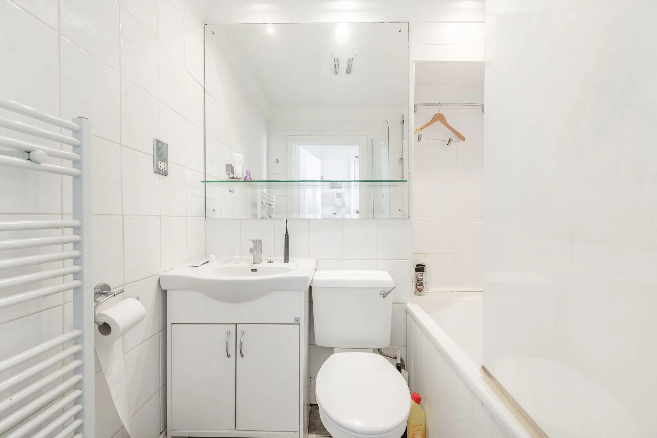 Flat Denbigh Street in City of Westminster