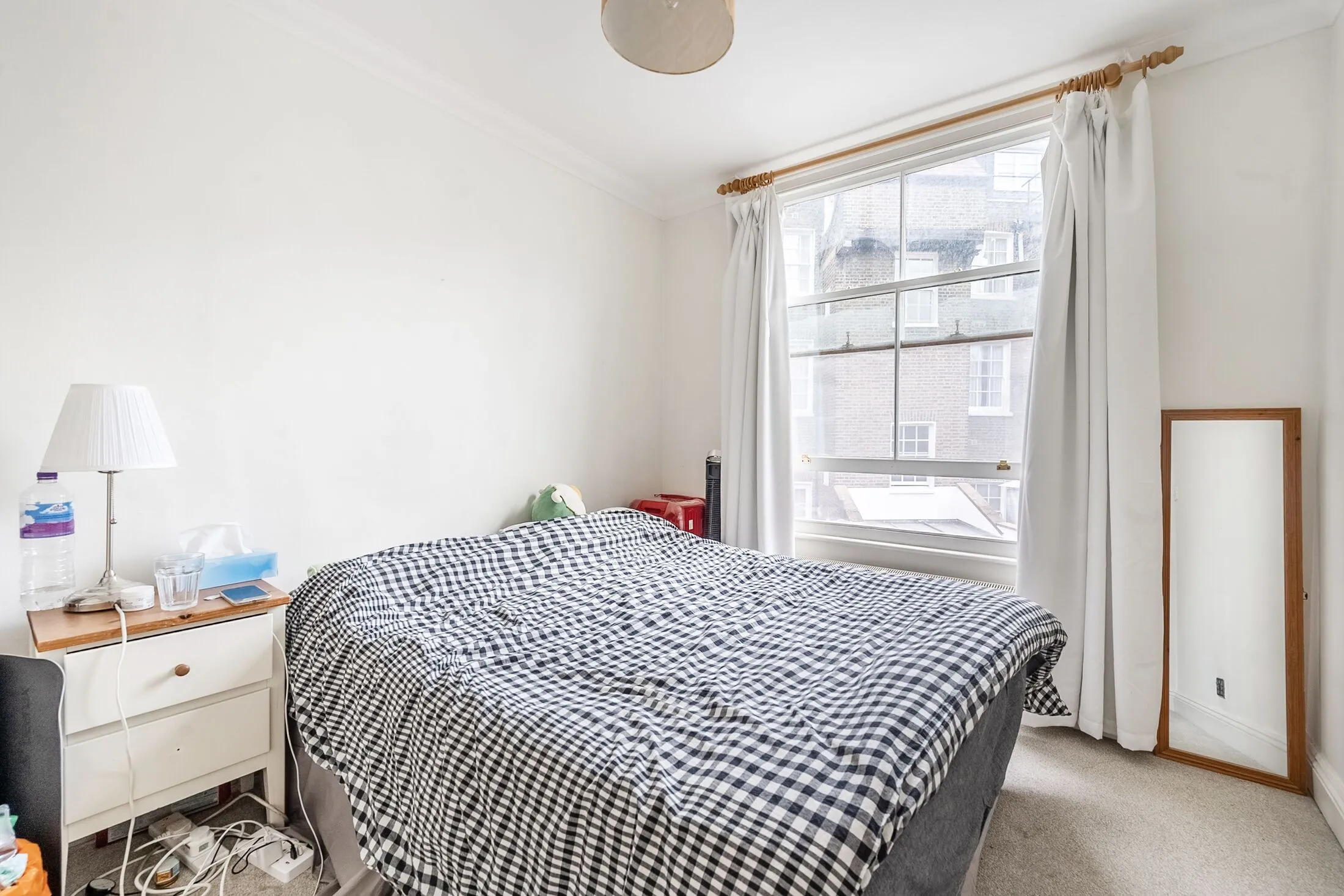 Flat Denbigh Street in City of Westminster