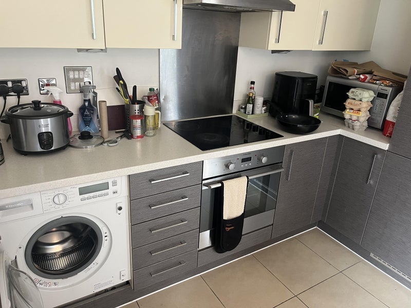 Room Blackwall Way in Greater London