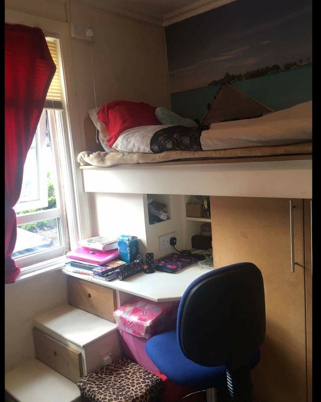 Room Toronto Avenue in Greater London