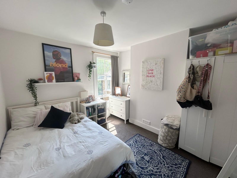 Room Santley Street in Greater London