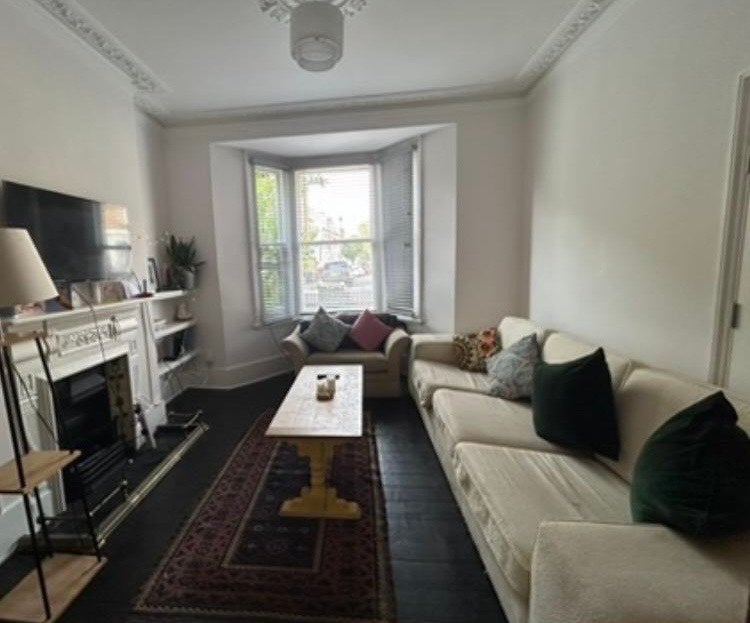 Room Santley Street in Greater London