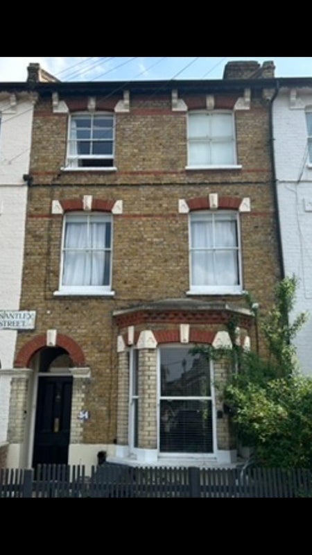 Room Santley Street in Greater London