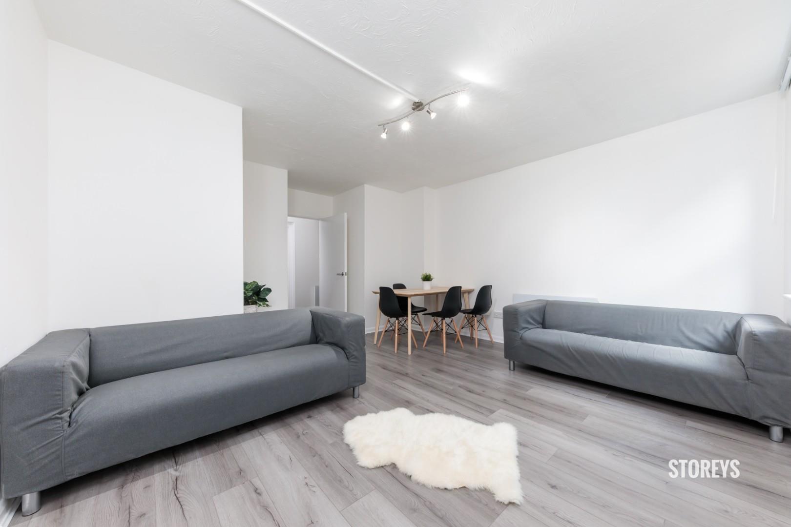 Flat Kingsland Green in London